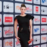 Carolina Bang en la alfombra roja de los Premios Platino 2021