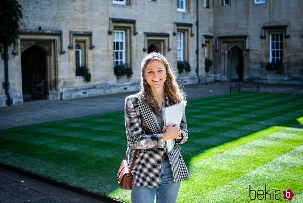 Isabel de Bélgica en la universidad