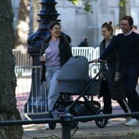 Beatriz de York y Edoardo Mapelli Mozzi en su primer paseo con su hija Sienna