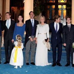Pablo y Marie Chantal de Grecia con sus hijos Olympia, Constantino, Achileas, Odysseas y Aristides de Grecia en la boda de Felipe de Grecia y Nina Flohr