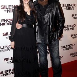 Carlos Bardem y Cecilia Gessa en el estreno de 'Silencio en la nieve' en Madrid