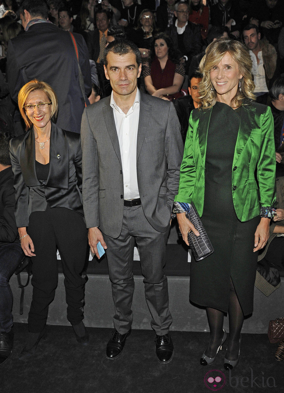 Rosa Díez, Toni Cantó y Cristina Garmendia en el desfile de Devota y Lomba en Fashion Week Madrid