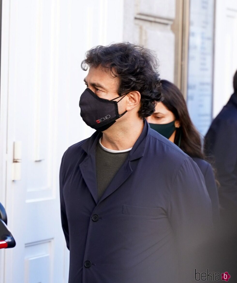Pepe Rodríguez en el velatorio abierto al público de Verónica Forqué