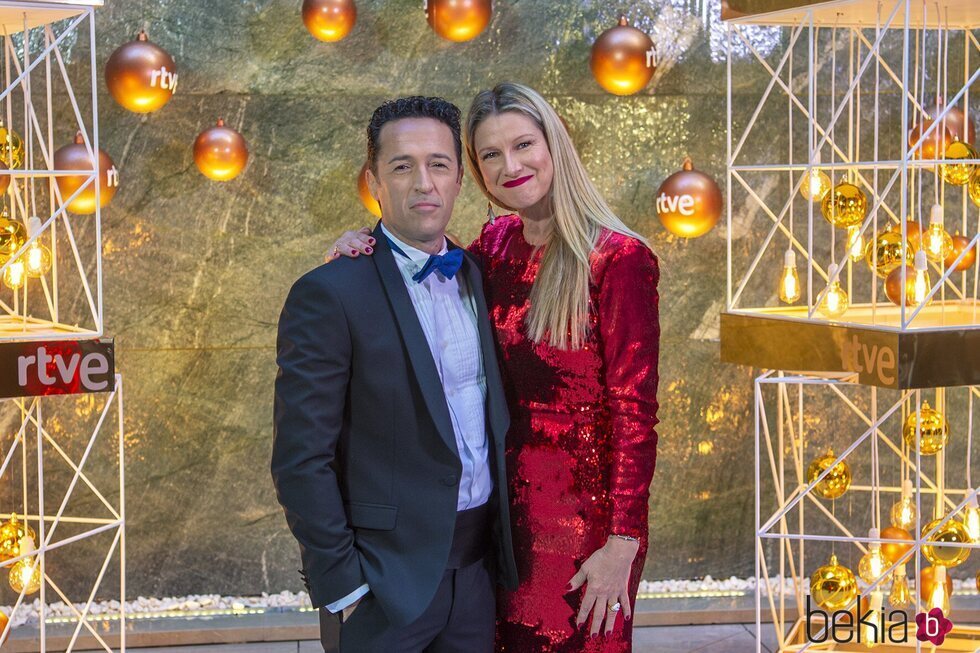 Anne Igartiburu y Jacob Petrus, presentadores de las Campanadas 2021 en RTVE