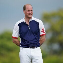 El Príncipe Guillermo, muy sonriente en un partido de polo benéfico