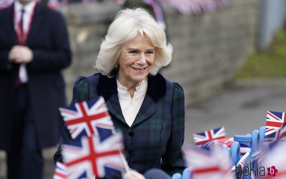 Camilla Parker en su visita a la Escuela Roundhill de Bath