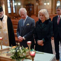 El Príncipe Carlos y Camilla Parker en la catedral Católica Ucraniana en Londres