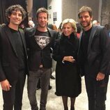 Alfonso Bassave con su pareja Daniel Duboy, su madre y su hermano Manuel Baqueiro
