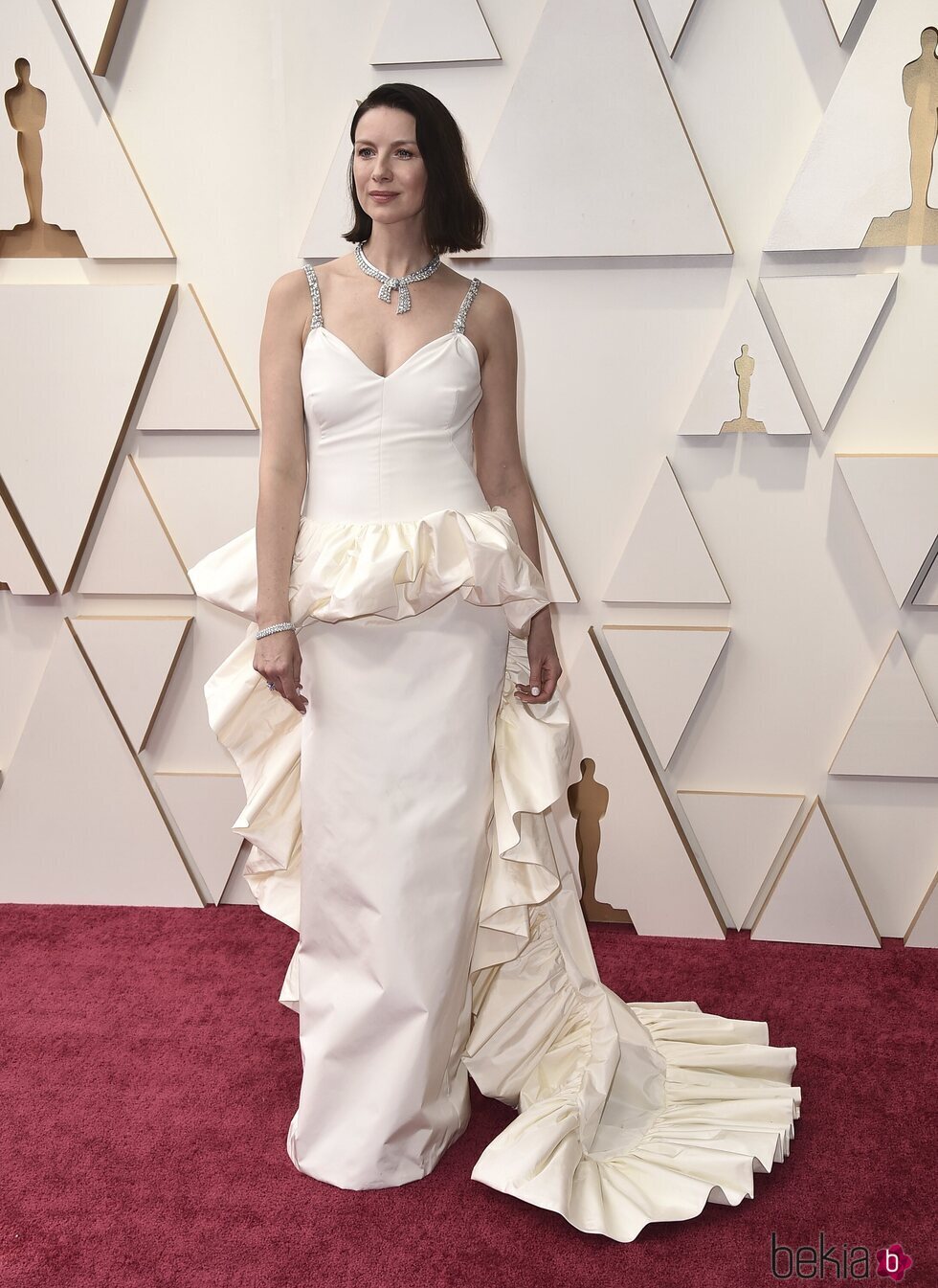 Caitriona Balfe en la alfombra roja de los Premios Oscar 2022