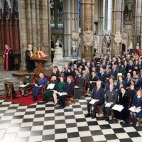 Asistentes al homenaje al Duque de Edimburgo