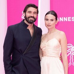 Álex García y Verónica Echegui en el Festival Canneseries