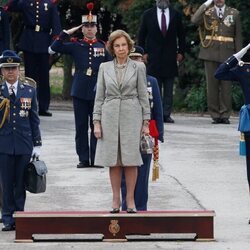 La Reina Sofía presidiendo la jura de bandera de personal civil en el Acuartelamiento de la Guardia Real
