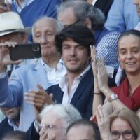 Victoria Federica con un amigo en los toros