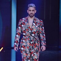 Miguel Frigenti en el desfile Jóvenes diseñadores en la 'Sálvame Fashion Week 2022'