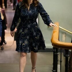 Eugenia de York en su visita al ganador del Emblema del Jubileo de Platino