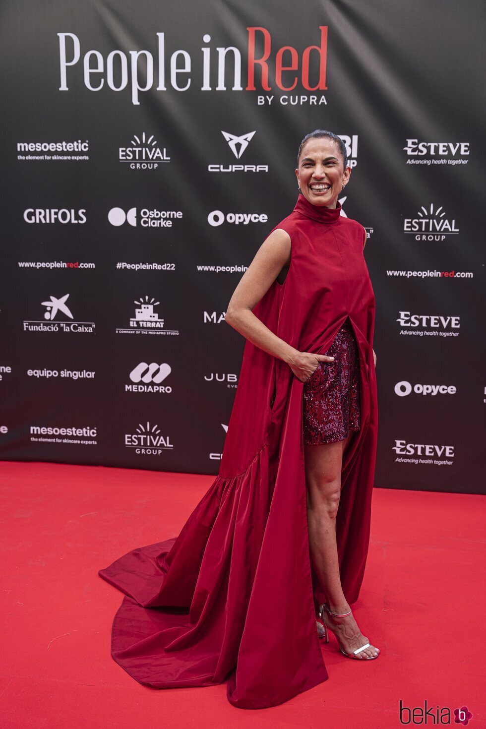 Toni Acosta en el photocall de People in Red 2022 en Barcelona