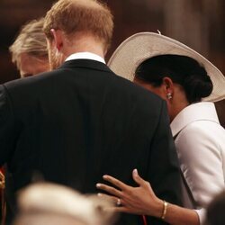 El gesto cariñoso de Meghan Markle con el Príncipe Harry en el Servicio de Acción de Gracias por el Jubileo de Platino