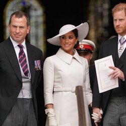 Peter Phillips y el Príncipe Harry y Meghan Markle en el Servicio de Acción de Gracias por el Jubileo de Platino