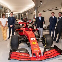 Alberto y Estefanía de Mónaco, Andrea y Pierre Casiraghi y Louis Ducruet en el Museo de la Colección de Automóviles del Príncipe de Mónaco