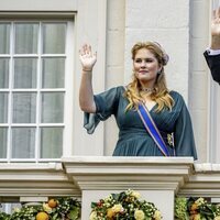 Amalia de Holanda en el Prinsjesdag con su padre