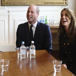 El Príncipe Guillermo y Kate Middleton se parten de risa en su reaparición tras el funeral de la Reina Isabel