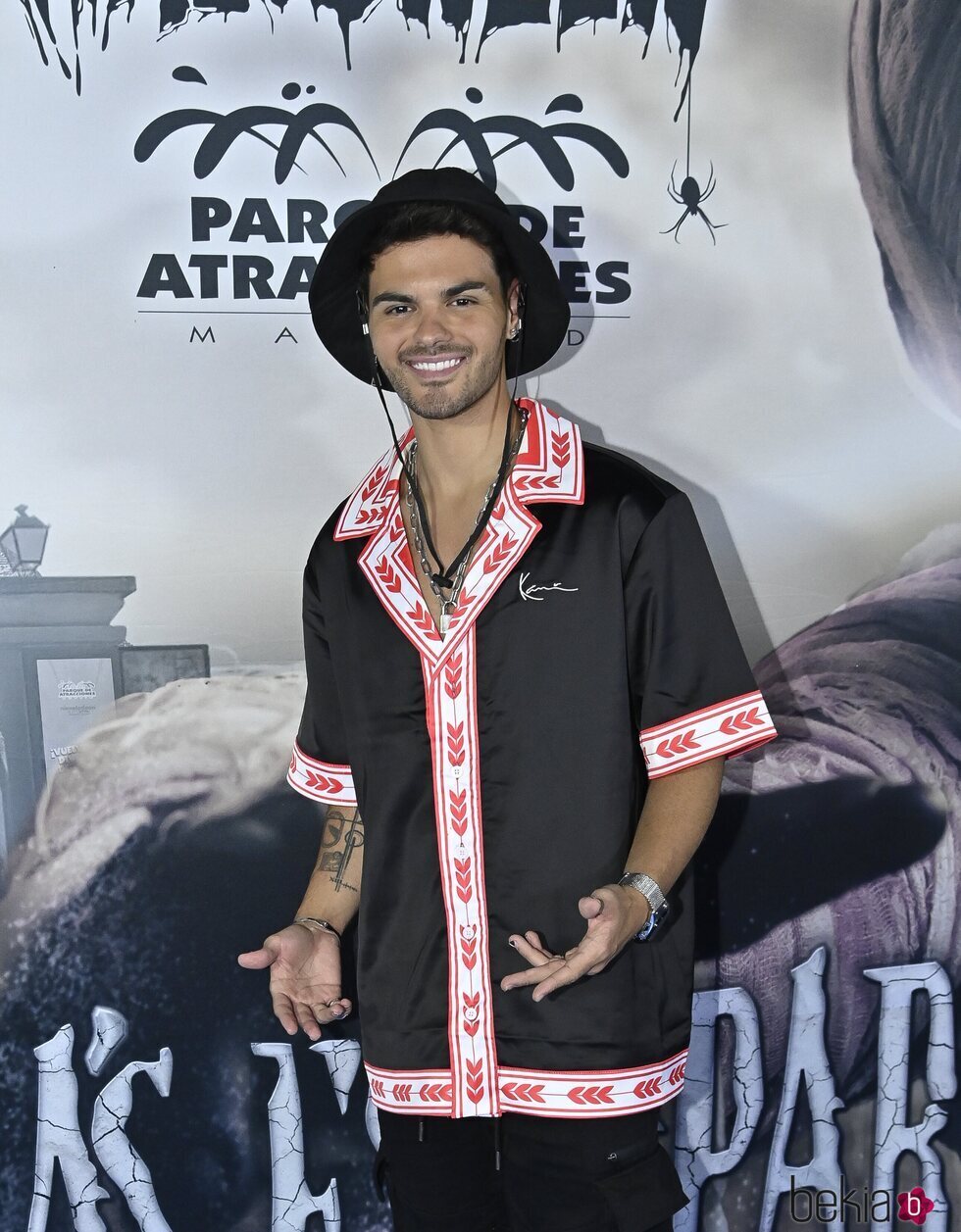 Abraham Mateo en la fiesta de Halloween del Parque de Atracciones de Madrid 2022