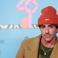 Álvaro de Luna posando en Los 40 Music Awards 2022