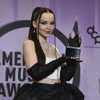 Dove Cameron, galardonada en los American Music Awards 2022
