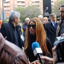 Shakira sale de los juzgados tras firmar su acuerdo de separación