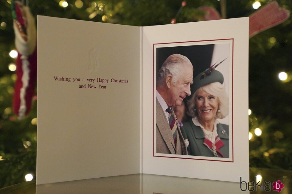 Felicitación navideña de los Reyes Carlos y Camilla en su primera Navidad como Reyes