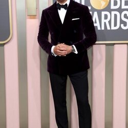 Matt Bomer en la alfombra roja de los Globos de Oro 2023