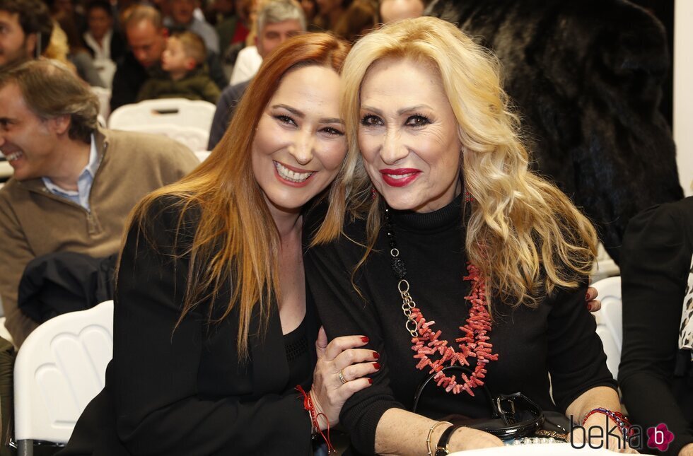 Rosario Mohedano y Rosa Benito en la inauguración del museo de Ortega Cano