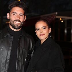 Gloria Camila y su novio en la fiesta de su 27 cumpleaños