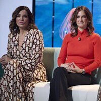 Raquel Bollo y Elena, madre de Adara, en la primera gala de 'Supervivientes 2023'