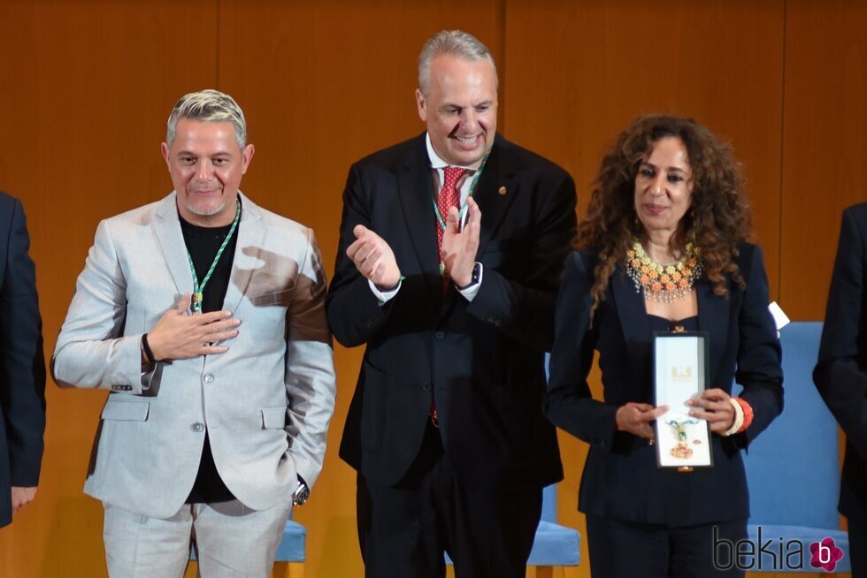 Alejandro Sanz y Rosario Flores en el evento de Hijos Predilectos de Cádiz