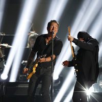 Bruce Springsteen actuando en los Grammy 2012
