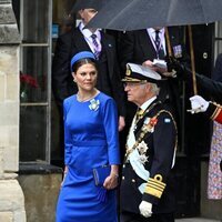 Carlos Gustavo de Suecia y Victoria de Suecia en la Coronación de Carlos III