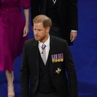 El Príncipe Harry en la Coronación de Carlos III