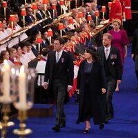 Eugenia de York y Jack Brooksbank, el Príncipe Harry y Beatriz de York y Edoardo Mapelli Mozzi en la Coronación de Carlos III