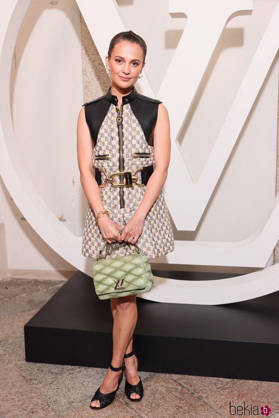 Alicia Vikander en el desfile de Louis Vuitton en Isola Bella