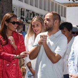Gloria Camila, Rocío Flores y David Flores en el 17 aniversario de la muerte de Rocío Jurado