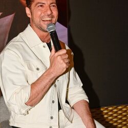 David Bisbal hablando durante la presentación de su gira 'Me siento vivo'