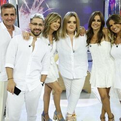 Colaboradores de 'Sálvame' posan en el último programa