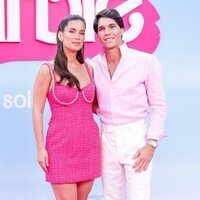 María Pombo y Pablo Castellano en la premiere de 'Barbie' en Madrid