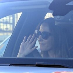 Malú a su llegada al tanatorio para apoyar a Albert Rivera tras la muerte de su padre