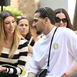 Alejandra Rubio asiste al desfile de SKFK con ex Carlos Agüera