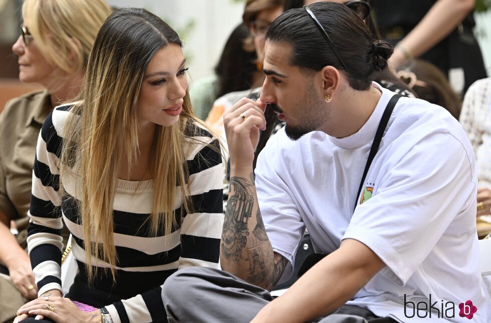 Alejandra Rubio, feliz en un desfile con su ex Carlos Agüera