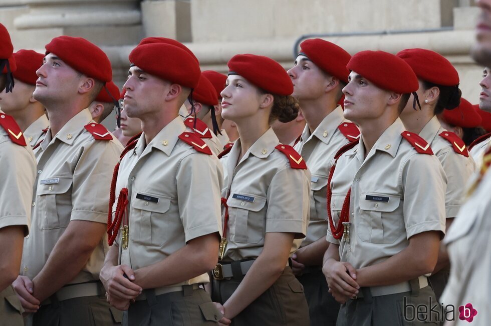 La Princesa Leonor con sus compañeros de la Academia General Militar en su presentación a la Virgen del Pilar en Zaragoza