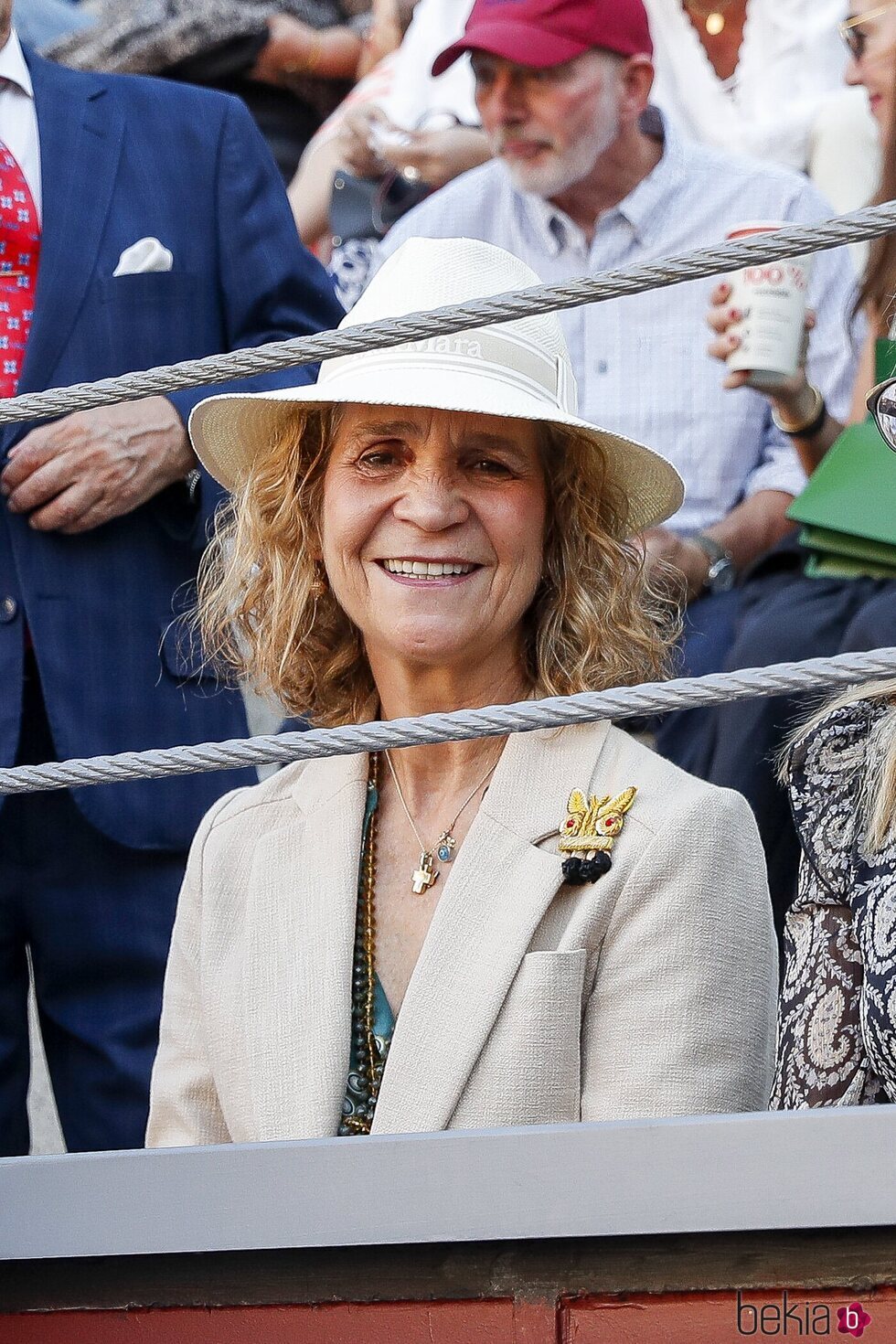 La Infanta Elena en una corrida de toros en La Plaza de Toros de Las Ventas