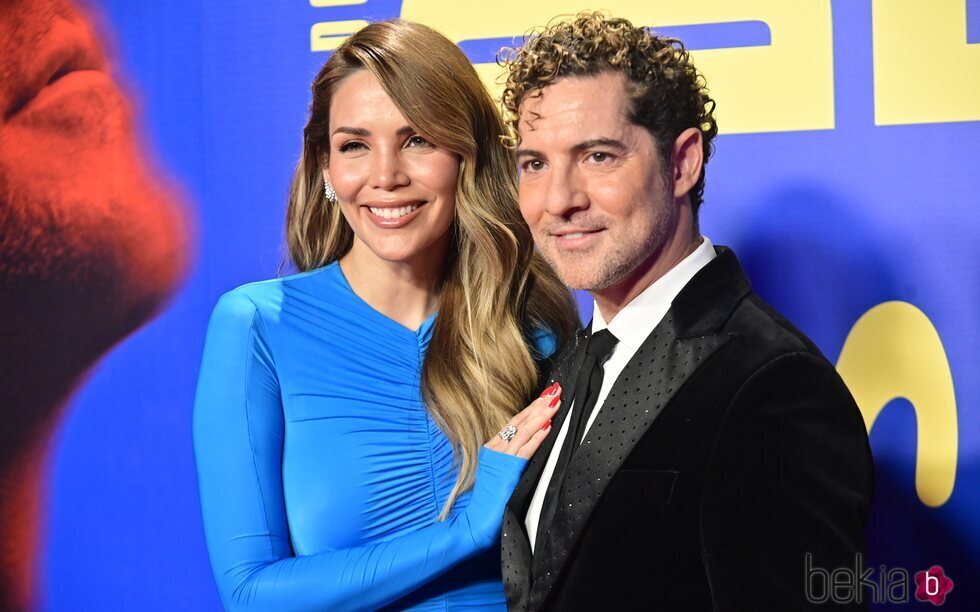 David Bisbal con Rosanna Zanetti en el estreno de su documental